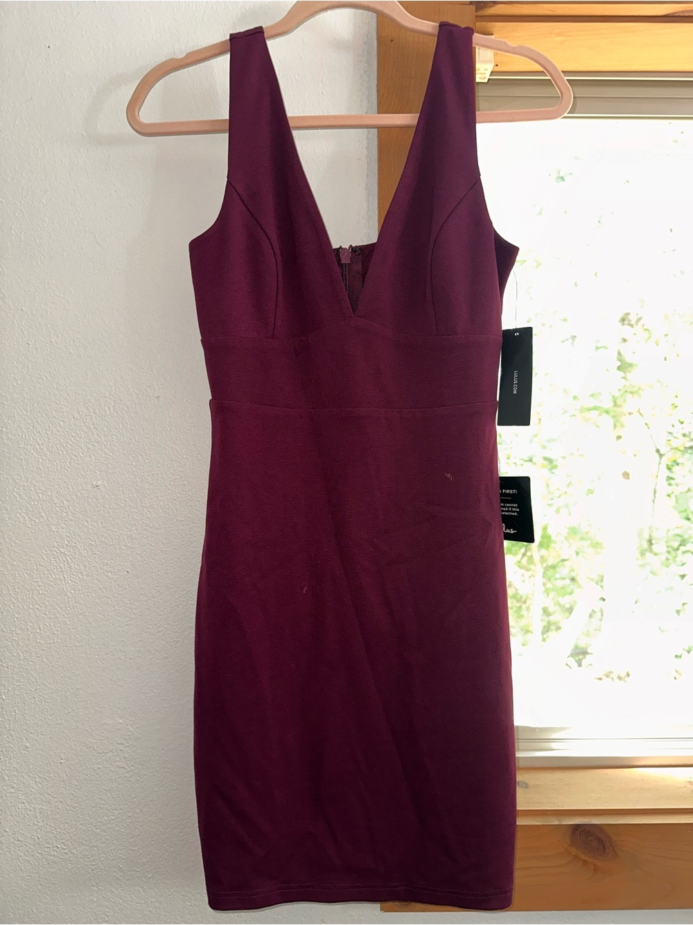 Lulu's Sleeveless V-Neck Bodycon Dress in Burgundy Plum